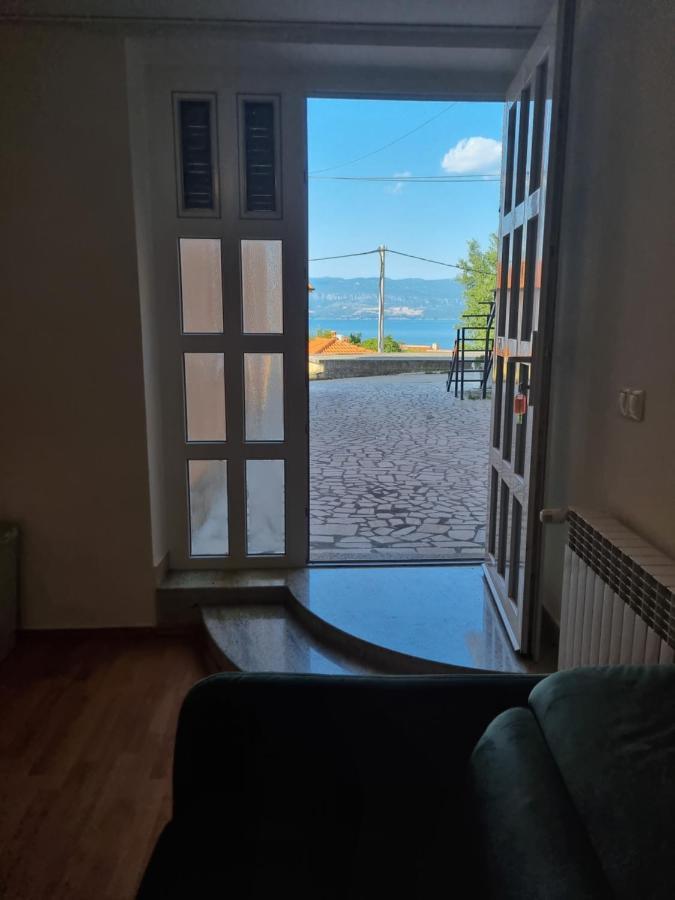 Apartament Moro Vrbnik 2 Zewnętrze zdjęcie